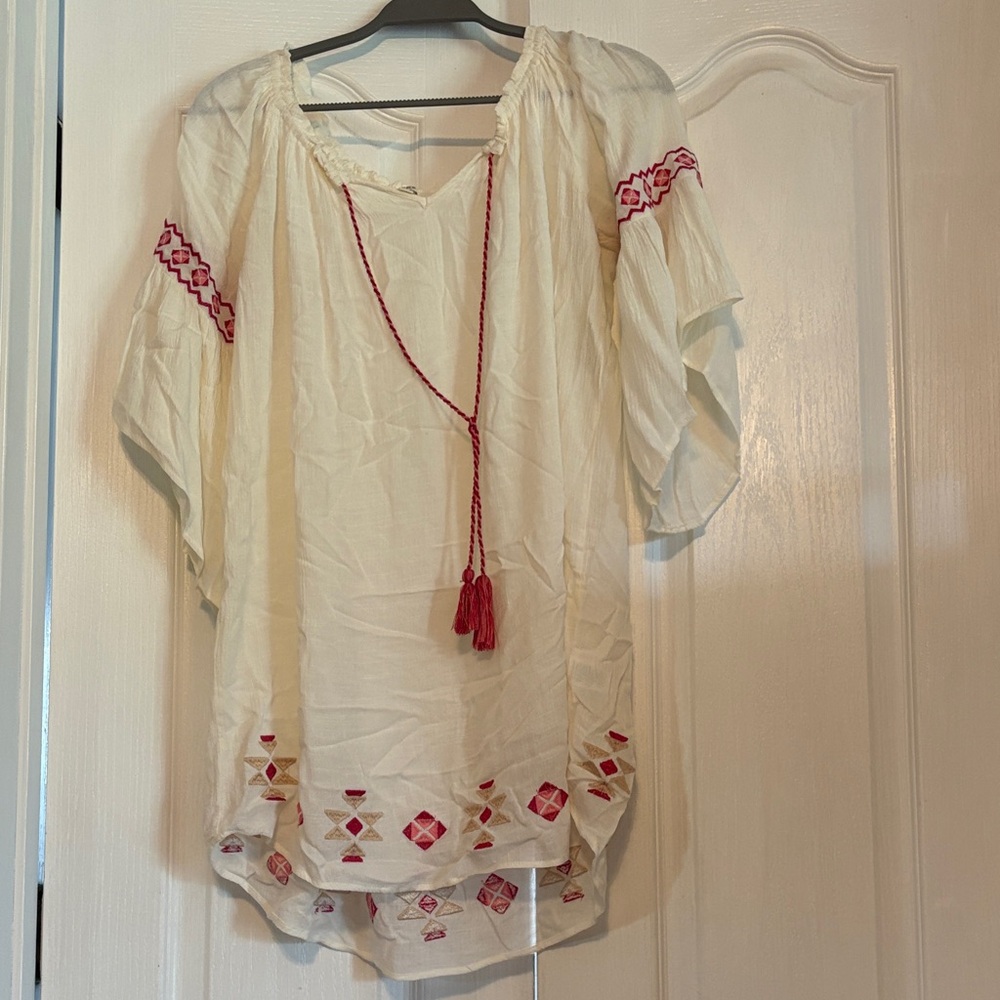 Umgee Cream Peasant Tunic with Pink Embroidery